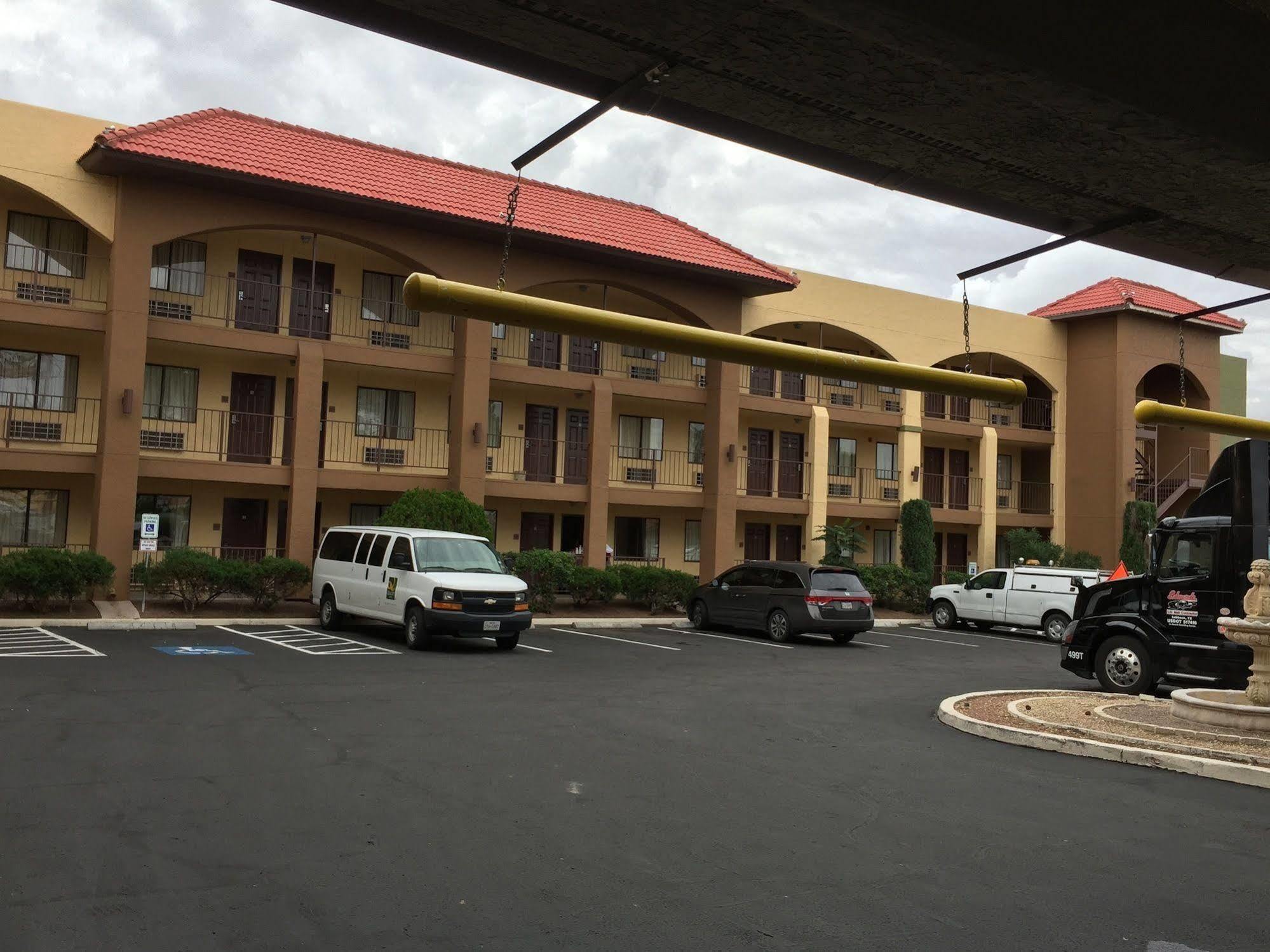 Quality Inn Airport East El Paso Extérieur photo